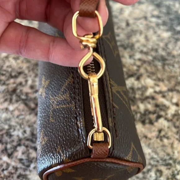 Louis Vuitton Monogram Mini Papillon Pouchette - Picture 12 of 15